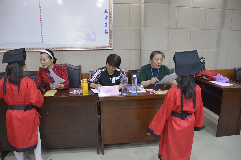 缩小.2018-5-5下午第五期国学经典亲子诵读班-初级班结业验收 (23).jpg