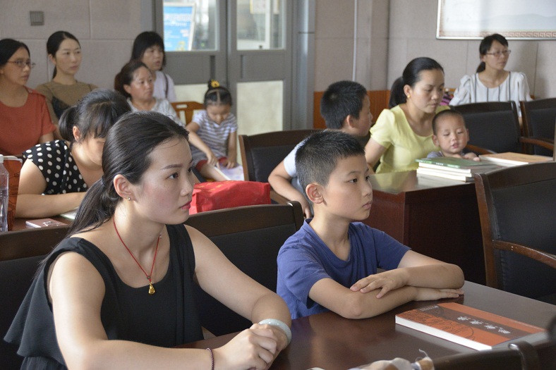 缩小.2018-7-14下午第六期国学经典亲子诵读初级班_《大学》第1讲 (8).jpg