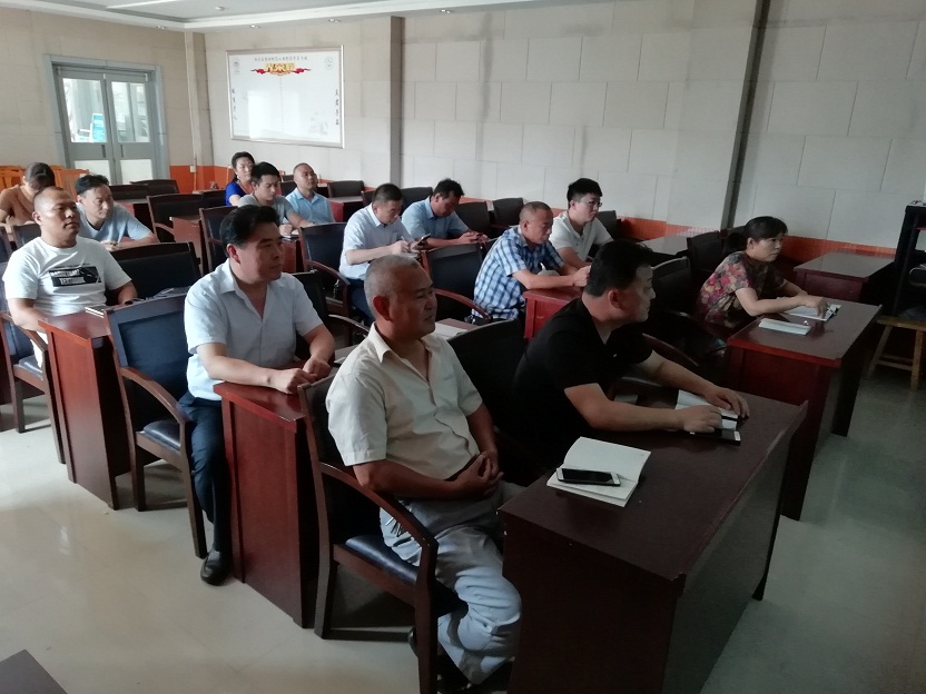 缩小.2018-7-17下午牡丹区文化市场综合执法局、图书馆、文化馆、文物所、人民剧院五单位集中在牡丹区图书馆国学讲堂集中开展7月份“主题党日”活动 (23).jpg