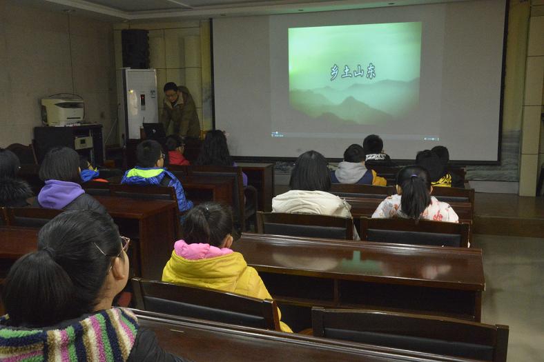 缩小.2019-1-30上午牡丹区图书馆开展讲山东故事  享齐鲁文化——2019春节山东特色文化视频展墦活动 (26).JPG