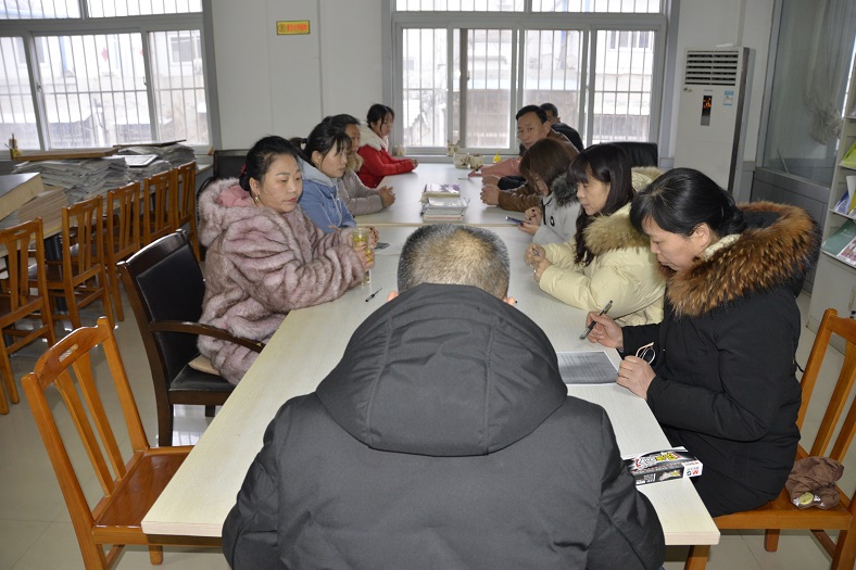 缩小.2019-2-19上午年度考核民主测评会 (1).jpg