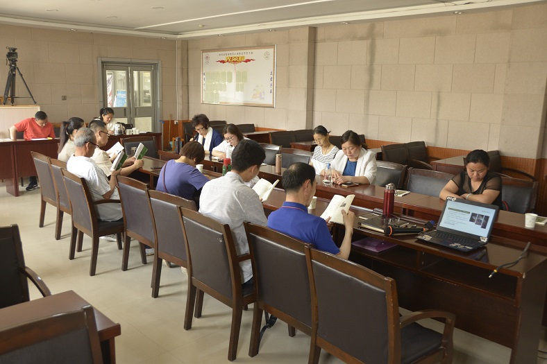 缩小.2019-5-25上午牡丹区图书馆成人公益读书会第49期：财富与人生智慧 (6).jpg